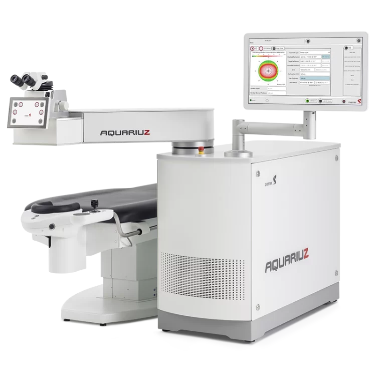 O novo laser de ablação da ZIEMER é diferente dos lasers excimer. O laser AQUARIUZ opera em comprimentos de onda menos absorvidos pelas moléculas de água. Isso permite que o processo de ablação seja significativamente menos afetado pela temperatura ou umidade na sala de cirurgia, resultando em resultados cirúrgicos mais consistentes. Além disso, o estado de hidratação do tecido antes da cirurgia é menos crítico, o que economiza tempo e permite que o cirurgião se concentre mais no paciente. Outra diferença importante é que o AQUARIUZ é um laser de estado sólido e não requer gás para operar. O laser de estado sólido possui cristais patenteados que produzem um feixe muito estável e de excelente qualidade.
